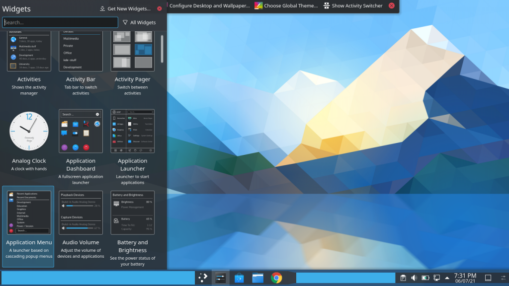 KDE Plasma Desktop Offers A More Complete And Customizable Desktop